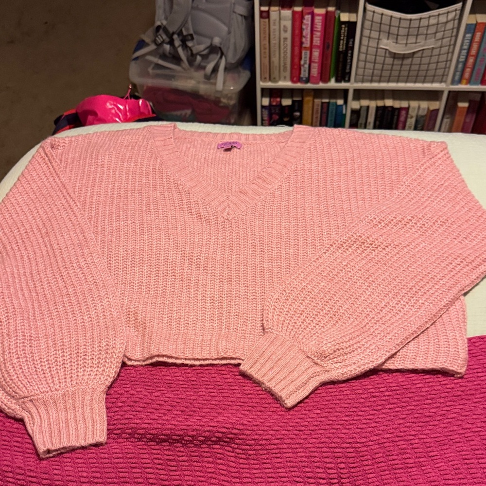Francesca's Collections Soft Pink V-Neck Sweater